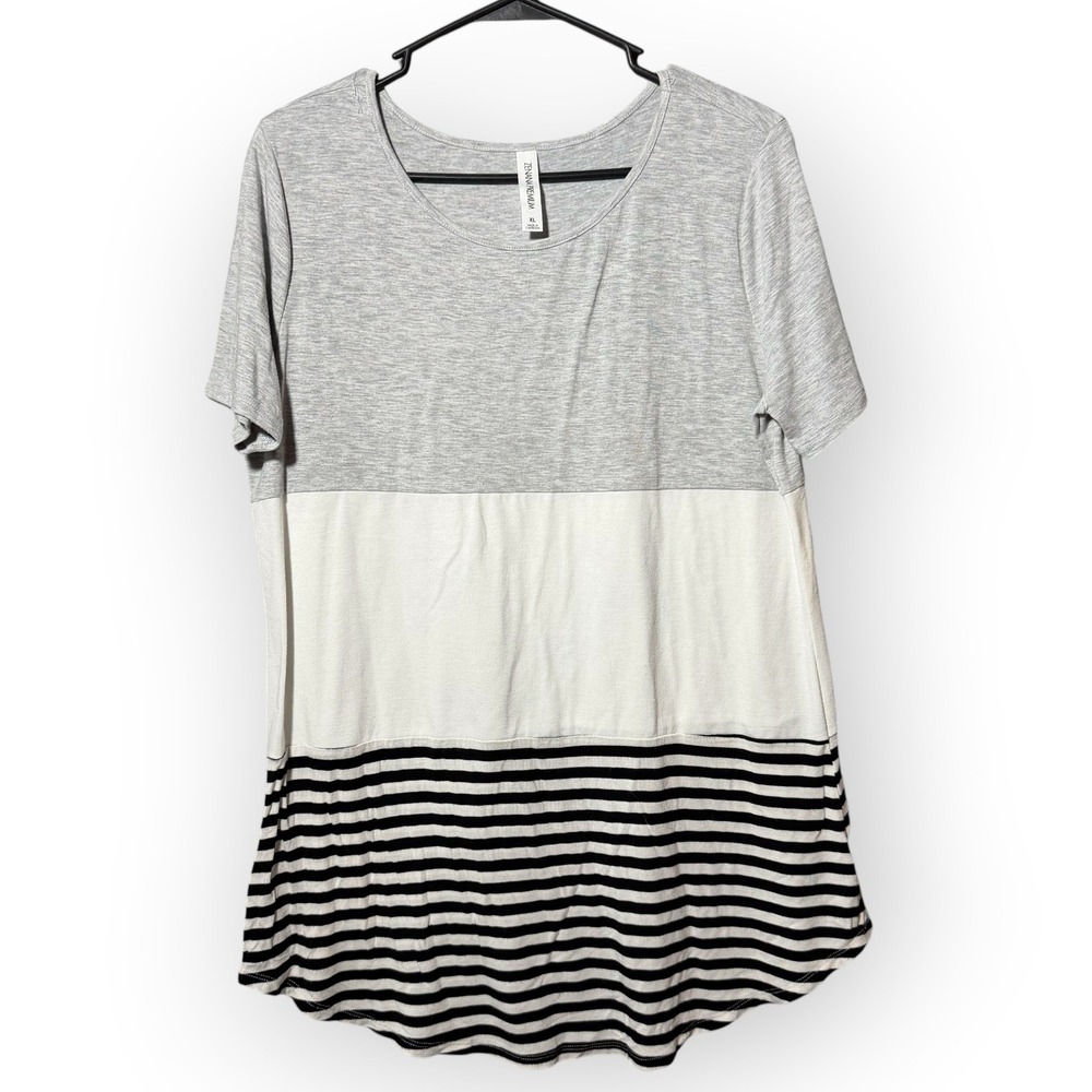Zenana Premium Womens XL Gray White Striped Colorblock Short Sleeve‎ T-Shirt Top